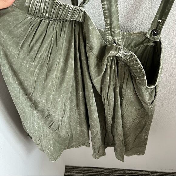 NWT Torrid Skirtall Green Tie Dye Skirted Suspender Academia 2X - Picture 2 of 4
